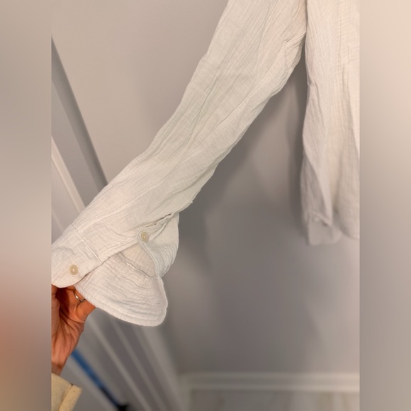 J.Crew 100% Cotton Gauze Airy Button Down Top; Beach Top; Classic Shirt; Large - Picture 6 of 10